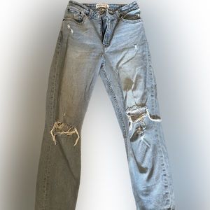 Abercrombie and Fitch mom jeans